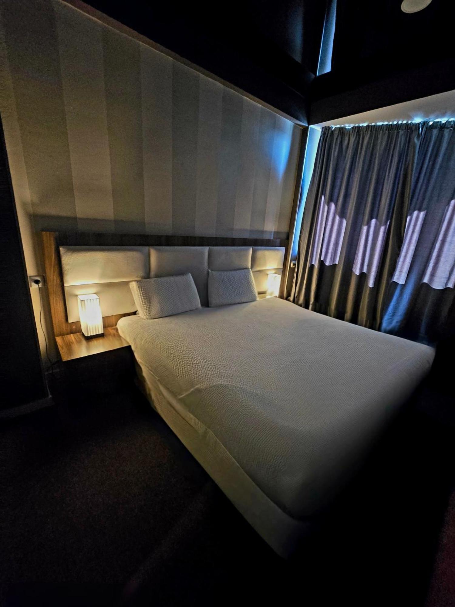 Apart Hotel West Tbilisi Esterno foto