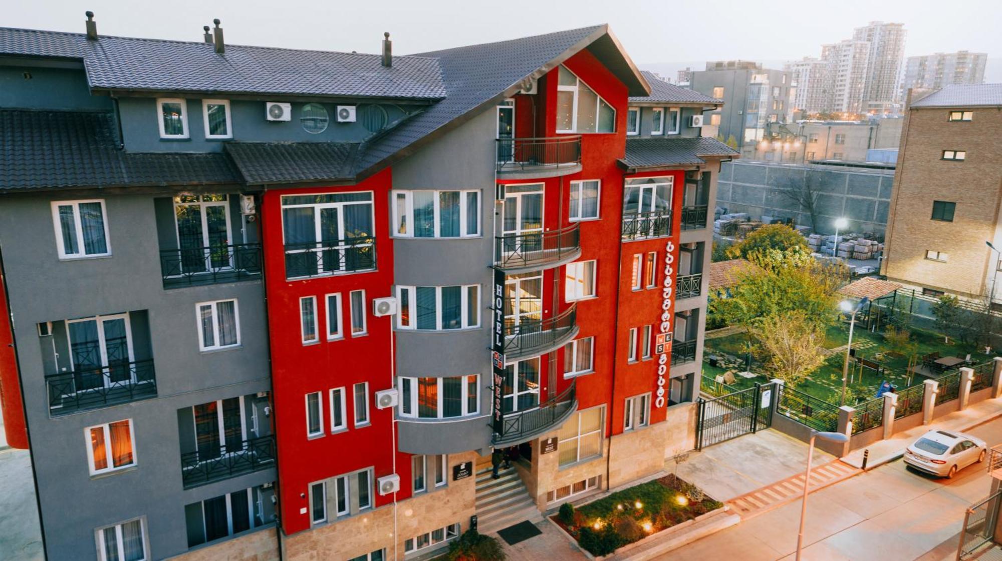 Apart Hotel West Tbilisi Esterno foto